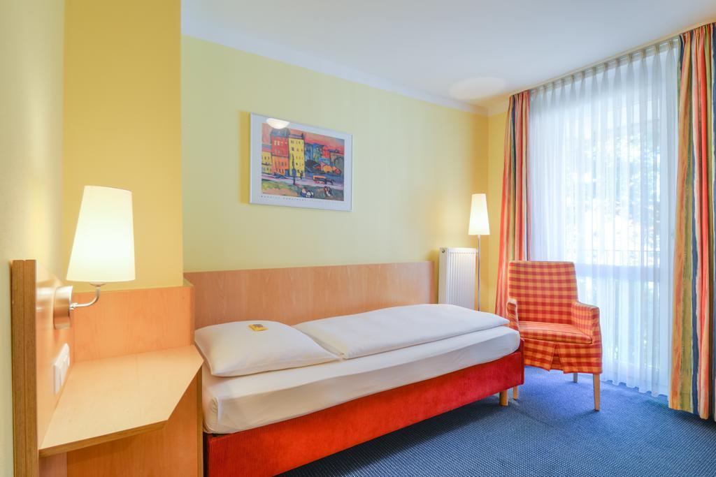 Hotel Beim Schrey Kirchheim bei Muenchen Oda fotoğraf