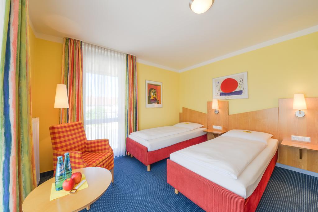Hotel Beim Schrey Kirchheim bei Muenchen Oda fotoğraf